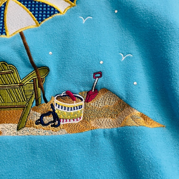 Quacker Factory Vintage Beach Chair Two Sided Sweatshirt Light Blue Size Small - Picture 3 of 12